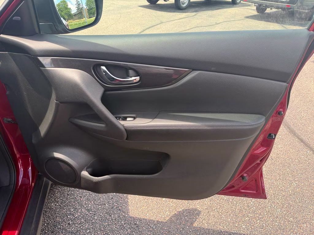 2018 Scarlet Ember Nissan Rogue SV w/Comfort & Convenience Pkgs AWD SUV
