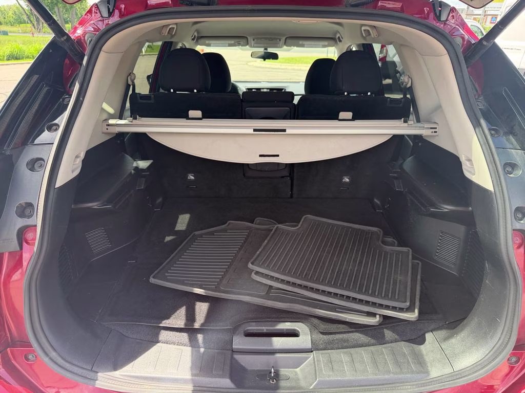 2018 Scarlet Ember Nissan Rogue SV w/Comfort & Convenience Pkgs AWD SUV