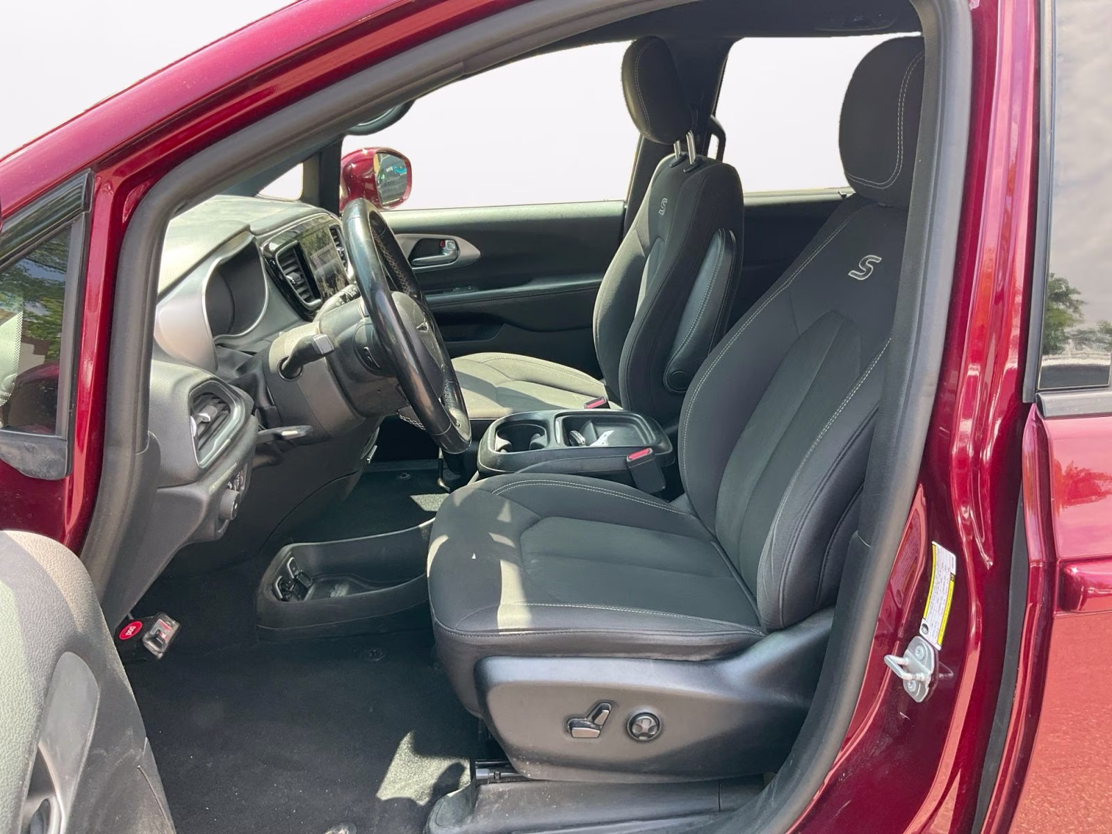 2019 Velvet Red Pearlcoat Chrysler Pacifica Touring Plus FWD Van