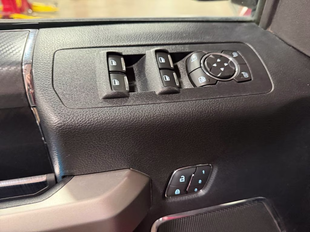 2020 Ford F-150 Lariat FX4 w/Trailer Tow & Twin Panel Moonroof 4X4 Truck