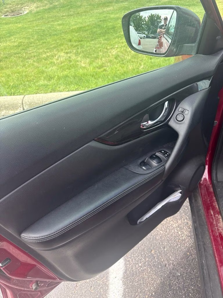 2018 Scarlet Ember Nissan Rogue SV w/Comfort & Convenience Pkgs AWD SUV