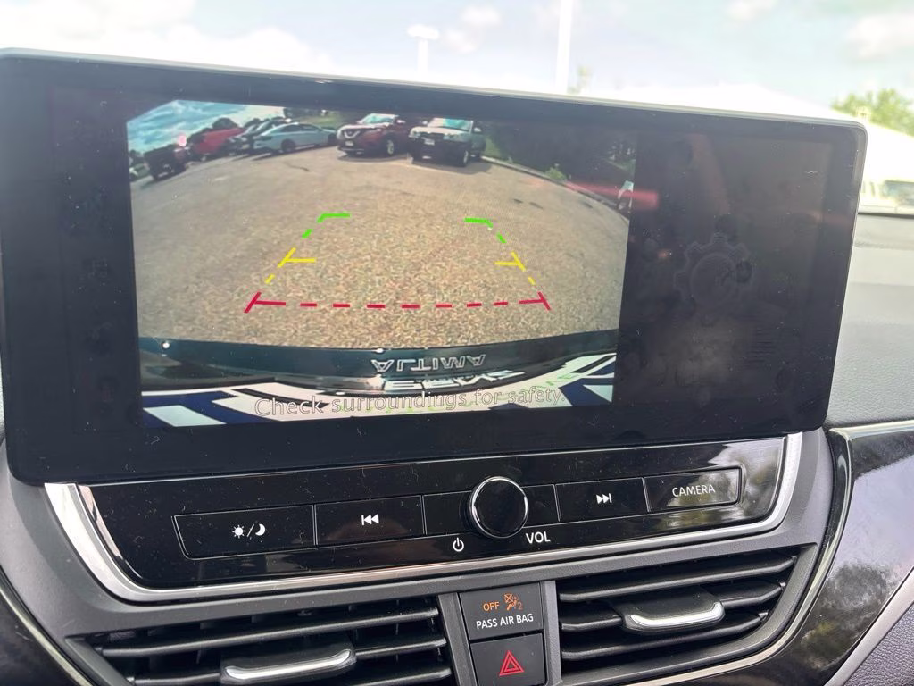 2025 Super Black Nissan Altima 2.5 SR FWD Sedan