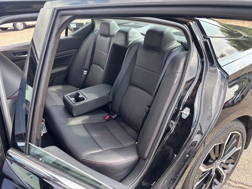2025 Super Black Nissan Altima 2.5 SR FWD Sedan