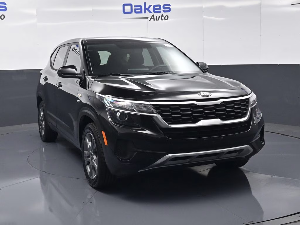 2021 Cherry Black Kia Seltos LX AWD SUV