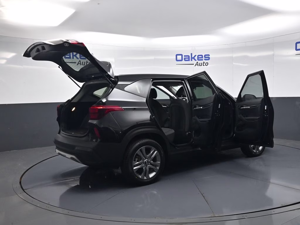 2021 Cherry Black Kia Seltos LX AWD SUV