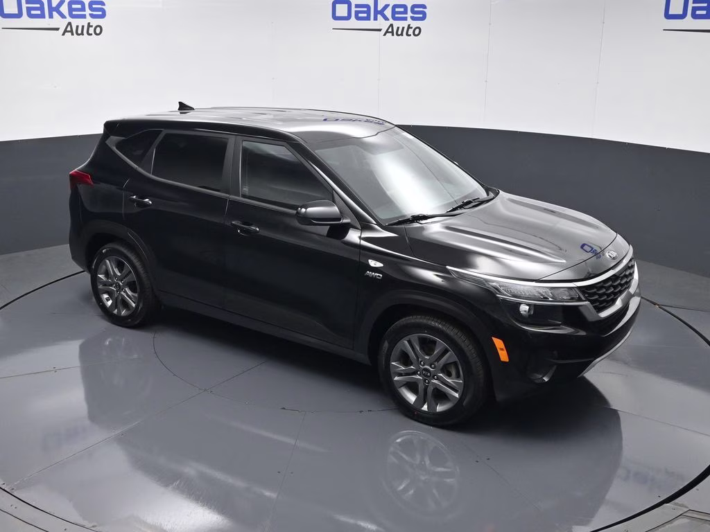 2021 Cherry Black Kia Seltos LX AWD SUV
