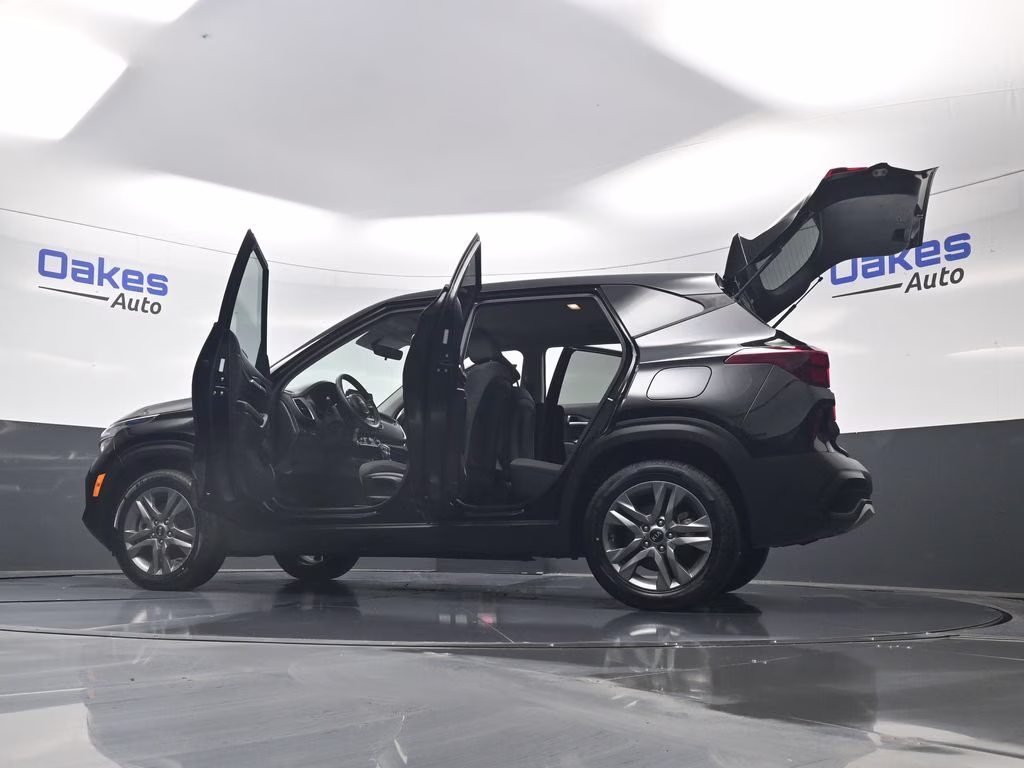 2021 Cherry Black Kia Seltos LX AWD SUV