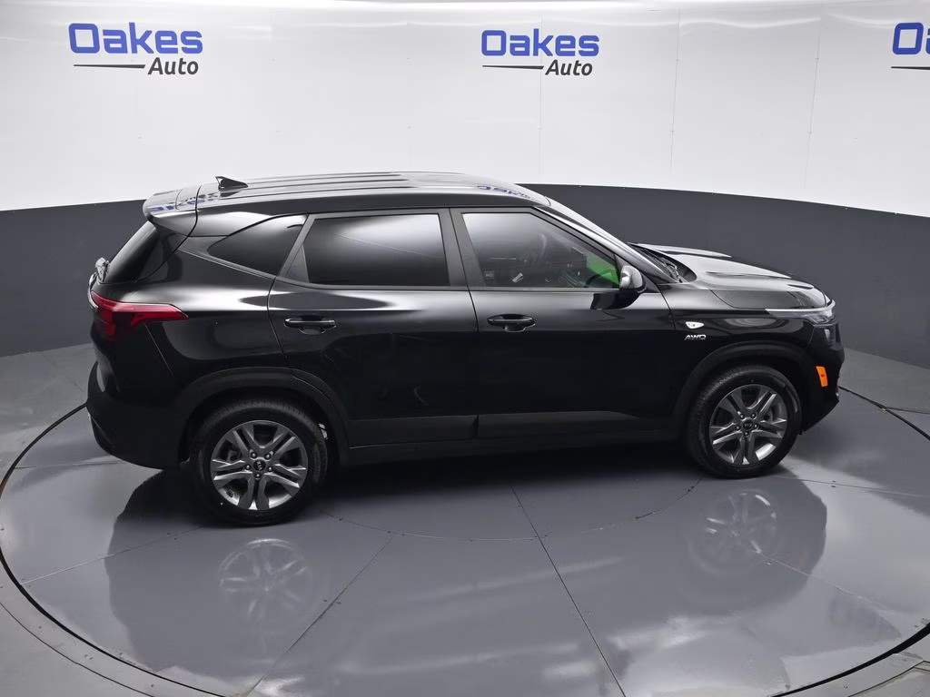 2021 Cherry Black Kia Seltos LX AWD SUV