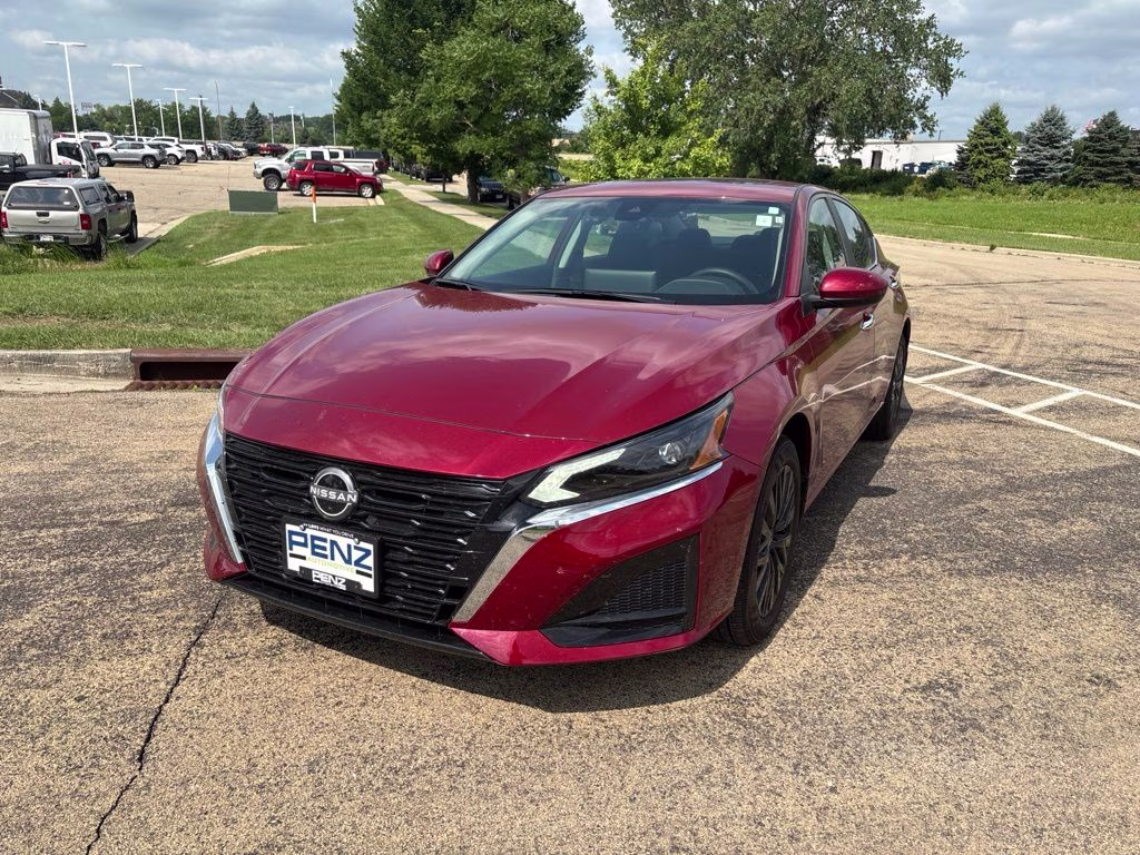 2025 Scarlet Ember Nissan Altima 2.5 SV AWD Sedan