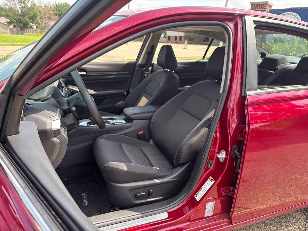 2025 Scarlet Ember Nissan Altima 2.5 SV AWD Sedan