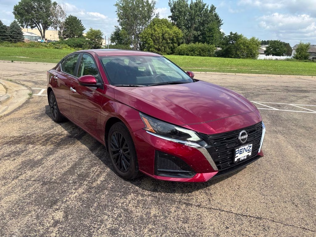 2025 Scarlet Ember Nissan Altima 2.5 SV AWD Sedan