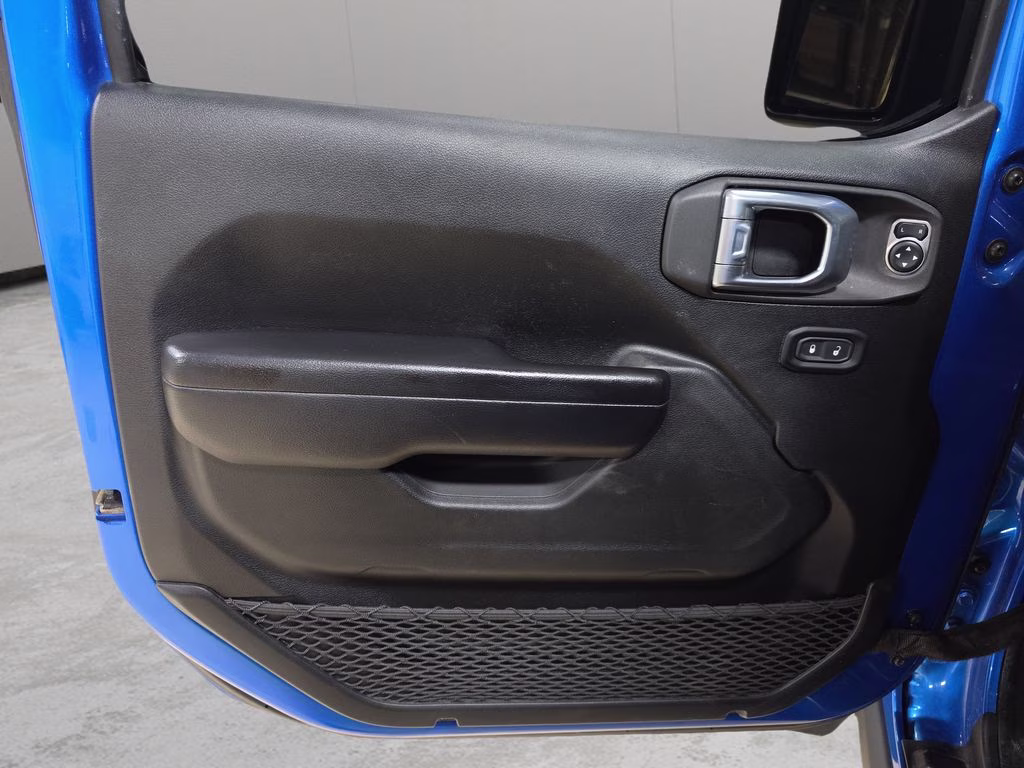 2021 Hydro Blue Pearlcoat Jeep Gladiator Rubicon 4X4 Truck