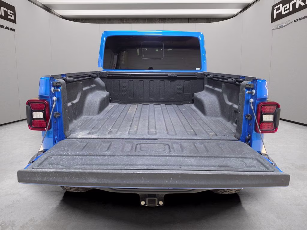 2021 Hydro Blue Pearlcoat Jeep Gladiator Rubicon 4X4 Truck