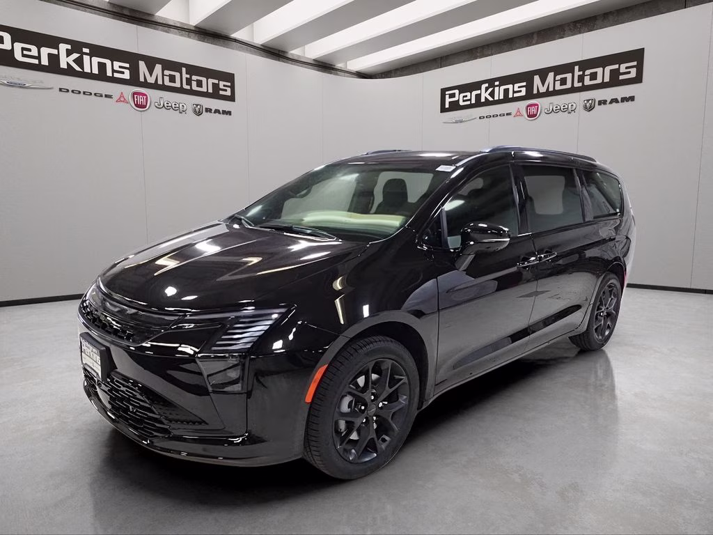 2027 Diamond Black Crystal Pearlcoat Chrysler Pacifica Limited AWD Van