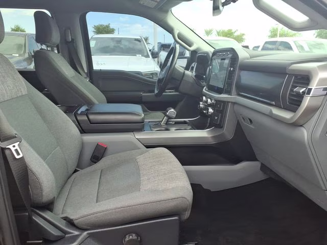 2022 Black Metallic Ford F-150 Lightning XLT AWD Truck