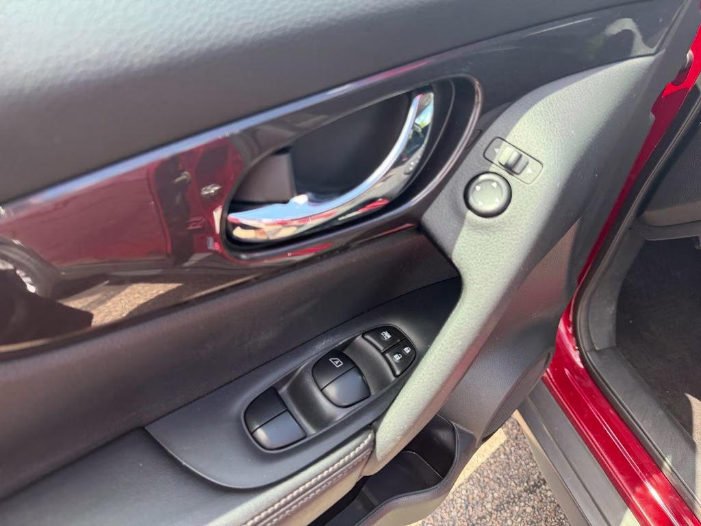 2018 Scarlet Ember Nissan Rogue SV w/Comfort & Convenience Pkgs AWD SUV
