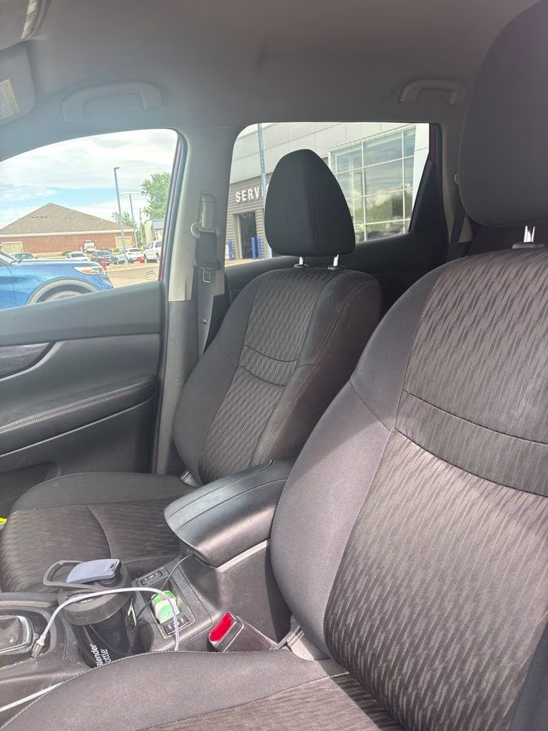 2018 Scarlet Ember Nissan Rogue SV w/Comfort & Convenience Pkgs AWD SUV