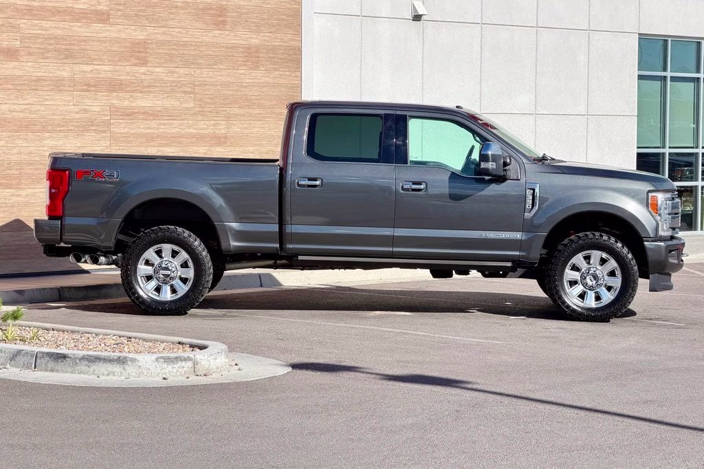 2017 Magnetic Ford Super Duty F-350 SRW Platinum 4X4 Truck