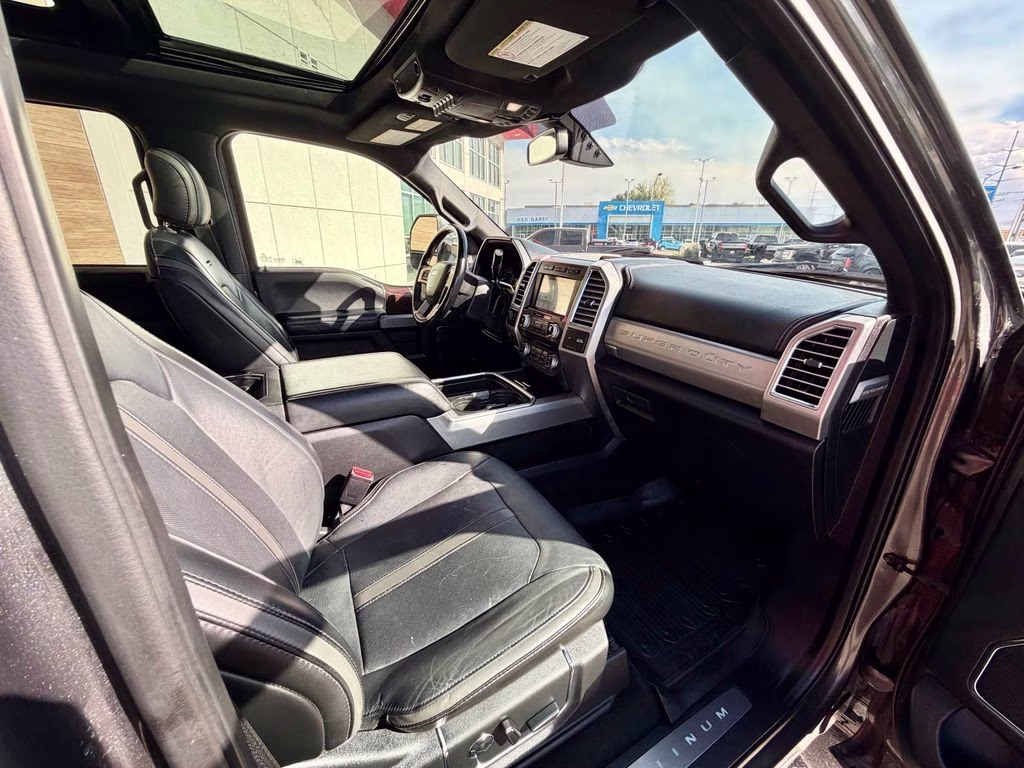 2017 Magnetic Ford Super Duty F-350 SRW Platinum 4X4 Truck