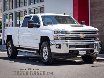 2018 Summit White Chevrolet Silverado 2500HD LT 4X4 Truck
