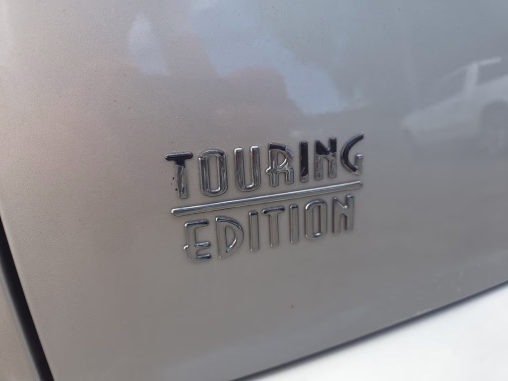 2005 Linen Gold Pearl Metallic Chrysler PT Cruiser Touring FWD Crossover