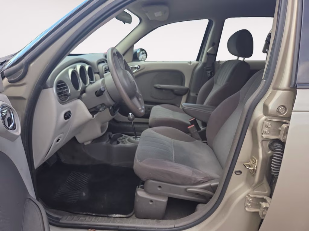 2005 Linen Gold Pearl Metallic Chrysler PT Cruiser Touring FWD Crossover