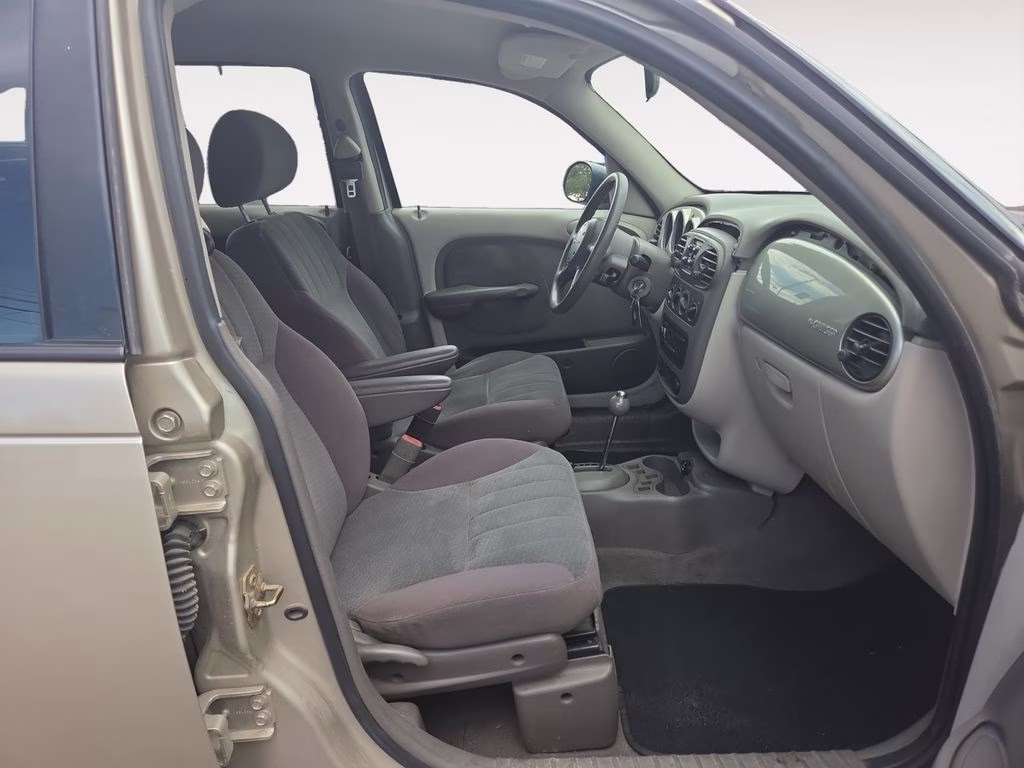 2005 Linen Gold Pearl Metallic Chrysler PT Cruiser Touring FWD Crossover