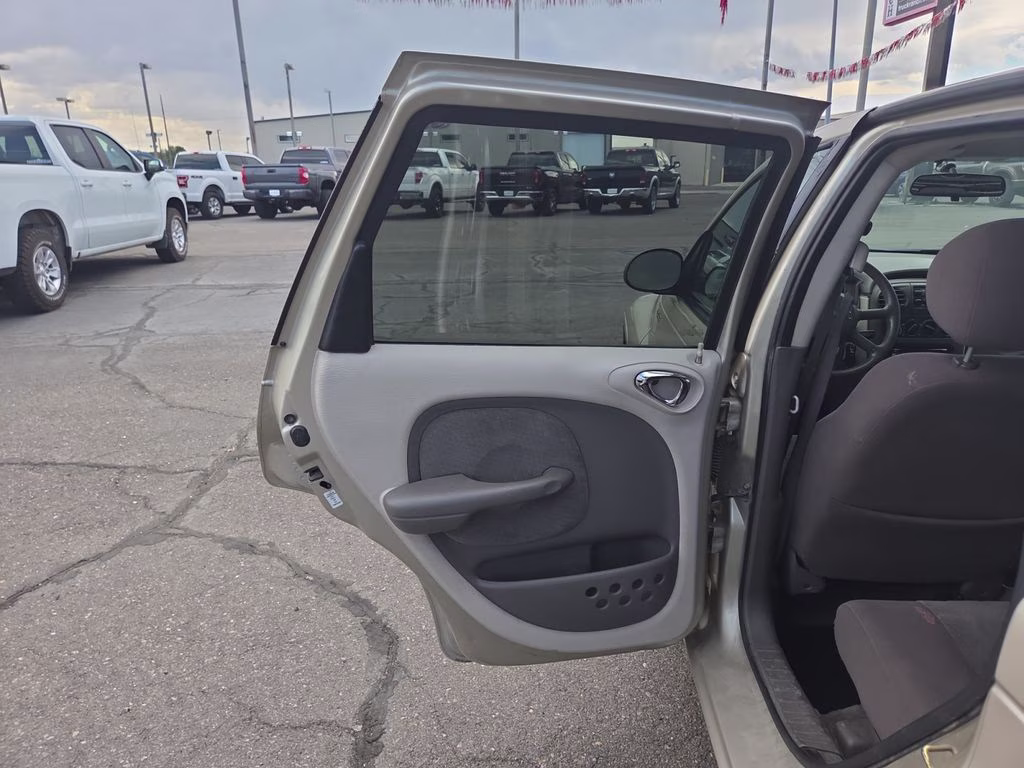 2005 Linen Gold Pearl Metallic Chrysler PT Cruiser Touring FWD Crossover