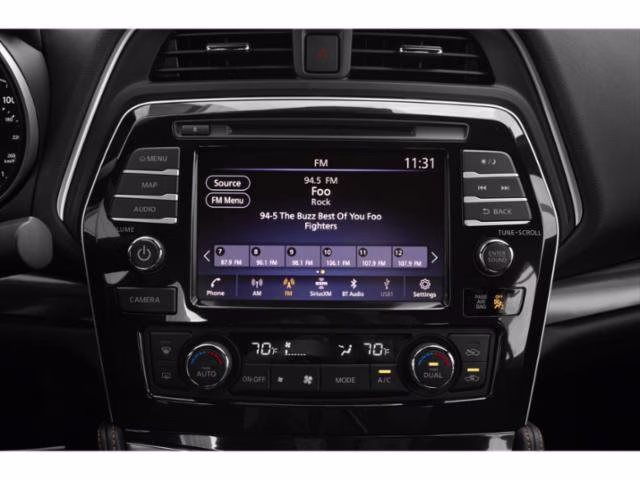 2023 Pearl White Tricoat Nissan Maxima SR FWD Sedan