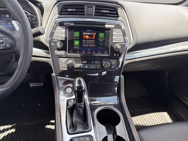 2023 Pearl White Tricoat Nissan Maxima SR FWD Sedan