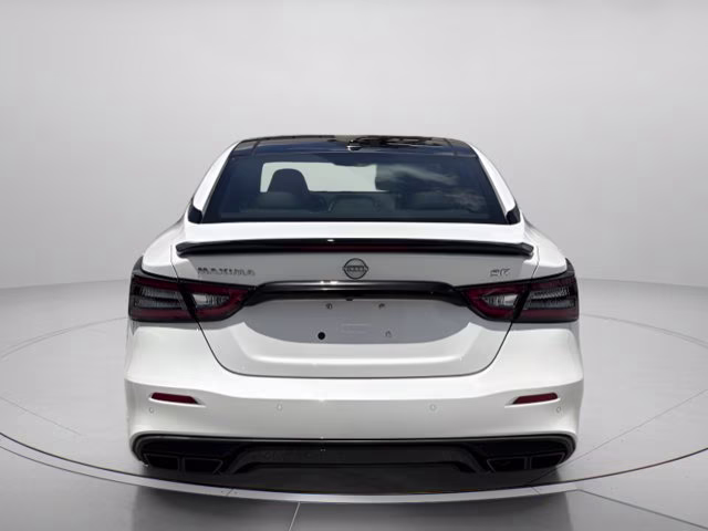 2023 Pearl White Tricoat Nissan Maxima SR FWD Sedan