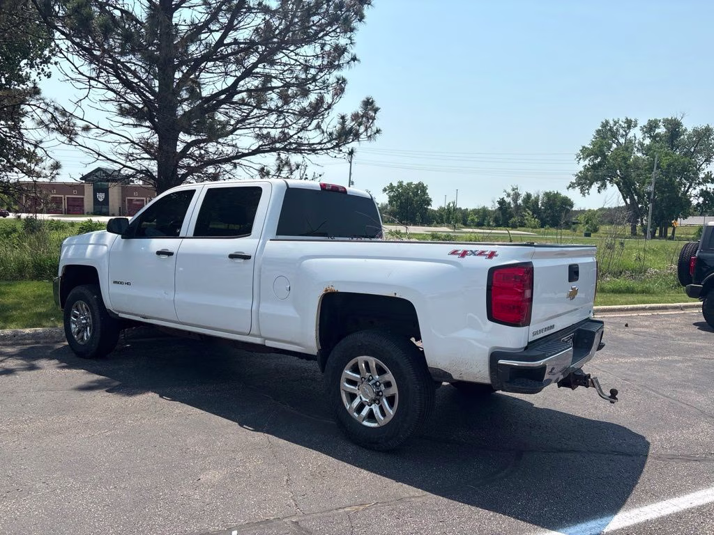2015 Summit White Chevrolet Silverado 2500HD LT 4X4 Truck