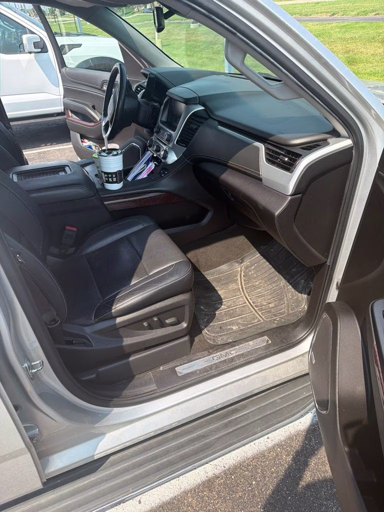 2017 Quicksilver Metallic GMC Yukon SLT w/Preferred Equipt & Bose Premium Audio 4X4 SUV