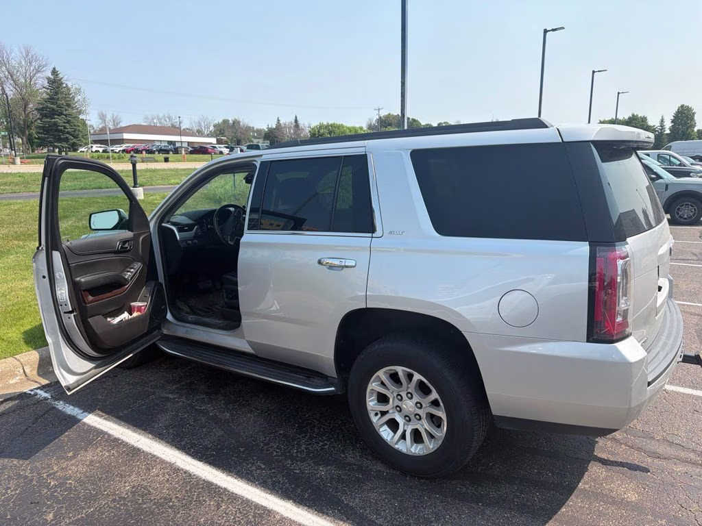 2017 Quicksilver Metallic GMC Yukon SLT w/Preferred Equipt & Bose Premium Audio 4X4 SUV