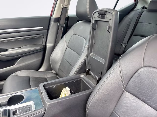 2021 Scarlet Nissan Altima 2.5 SL FWD Sedan