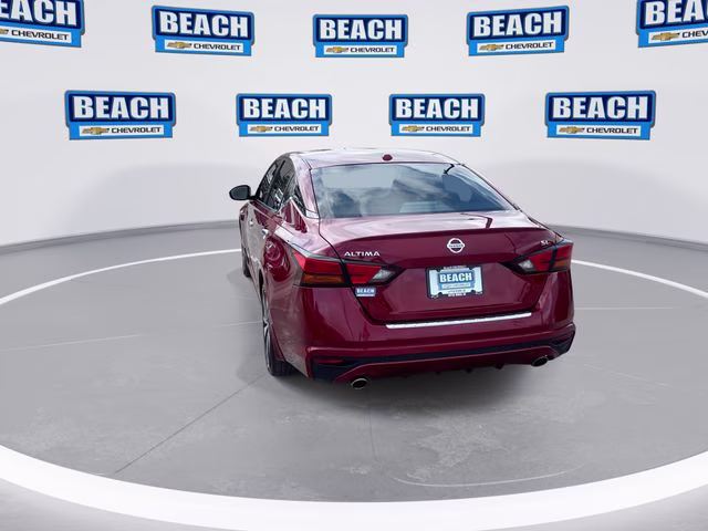 2021 Scarlet Nissan Altima 2.5 SL FWD Sedan