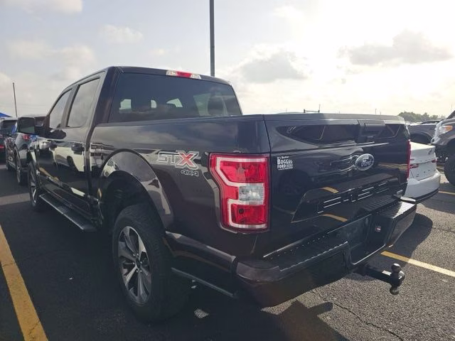 2020 Magma Red Ford F-150 XL 4X4 Truck
