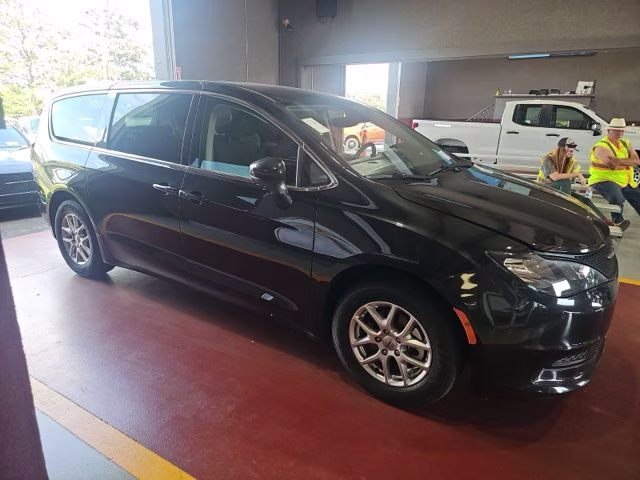 2023 Brilliant Black Crystal Pearlcoat Chrysler Voyager LX FWD Van
