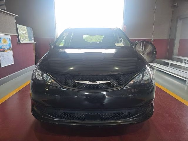2023 Brilliant Black Crystal Pearlcoat Chrysler Voyager LX FWD Van