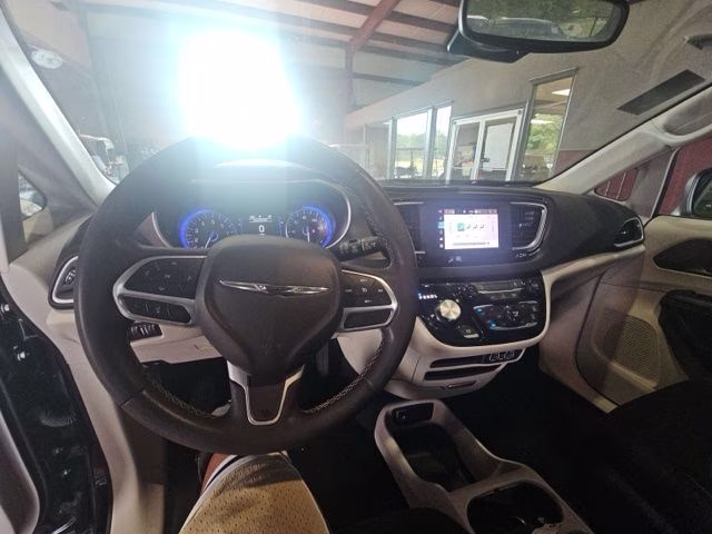 2023 Brilliant Black Crystal Pearlcoat Chrysler Voyager LX FWD Van