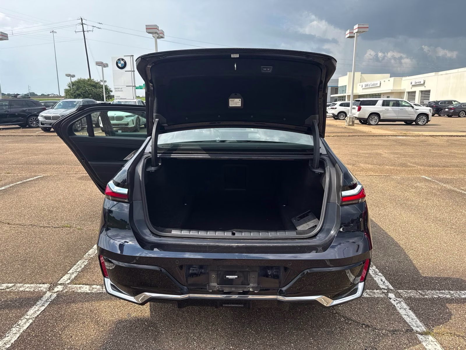 2023 Carbon Black Metallic BMW 7 Series 740i RWD Sedan
