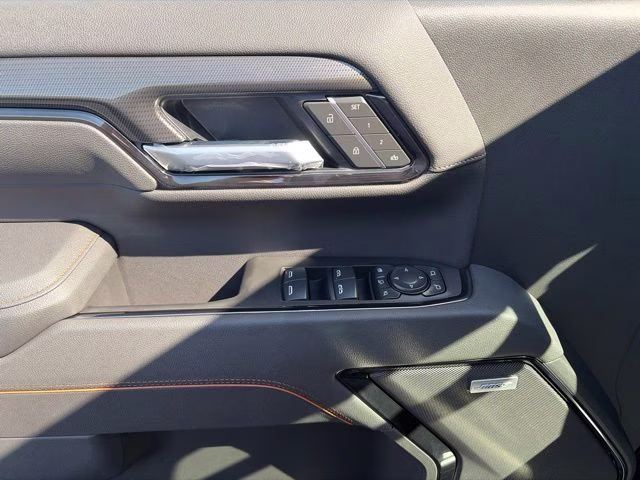 2026 Titainium GMC Sierra 2500HD AT4 4X4 Truck