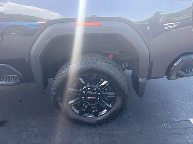 2026 Titainium GMC Sierra 2500HD AT4 4X4 Truck