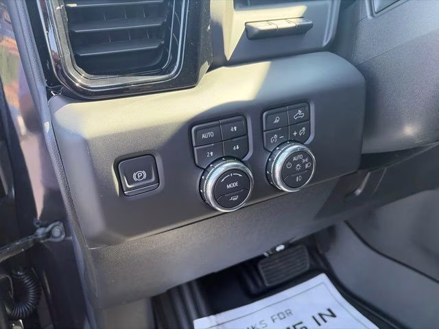 2026 Titainium GMC Sierra 2500HD AT4 4X4 Truck