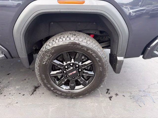 2026 Titainium GMC Sierra 2500HD AT4 4X4 Truck
