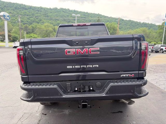 2026 Titainium GMC Sierra 2500HD AT4 4X4 Truck