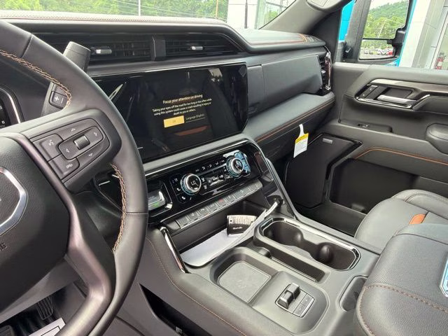 2026 Titainium GMC Sierra 2500HD AT4 4X4 Truck