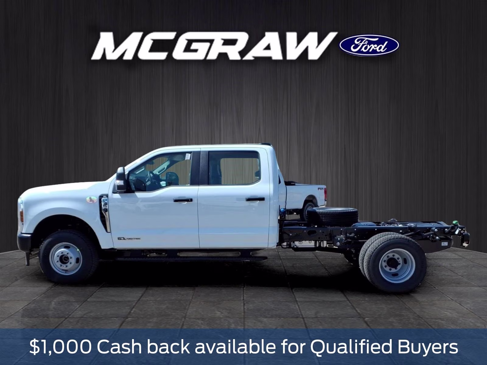 2026 Oxford White Ford Super Duty F-350 DRW XL 4X4 Chassis