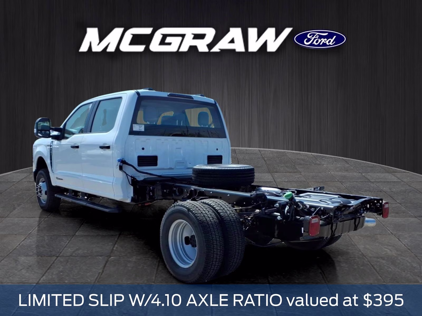 2026 Oxford White Ford Super Duty F-350 DRW XL 4X4 Chassis