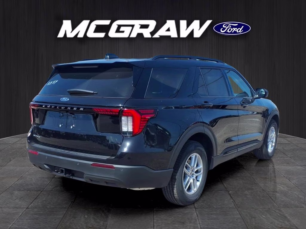 2026 Agate Black Metallic Ford Explorer Active w/200A Pkg RWD SUV